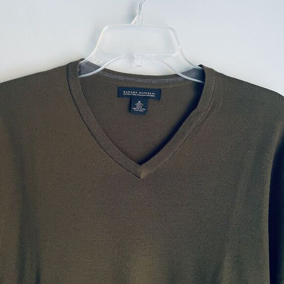 Banana Republic 100% Extra Fine Italian Merino Wool Sweater Men Medium Olive - Picture 2 of 11
